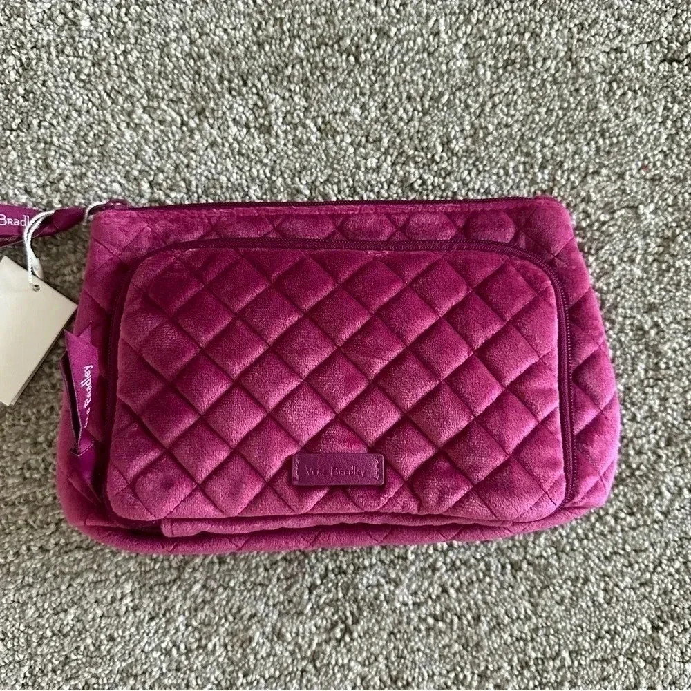 VERA BRADLEY Compact Organizer in Majestic Magenta‎
